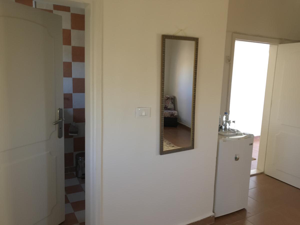 א-נאקורה Luna Motel מראה חיצוני תמונה