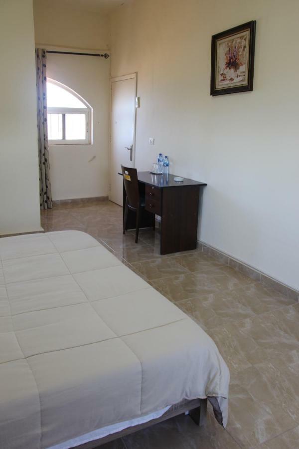 א-נאקורה Luna Motel מראה חיצוני תמונה