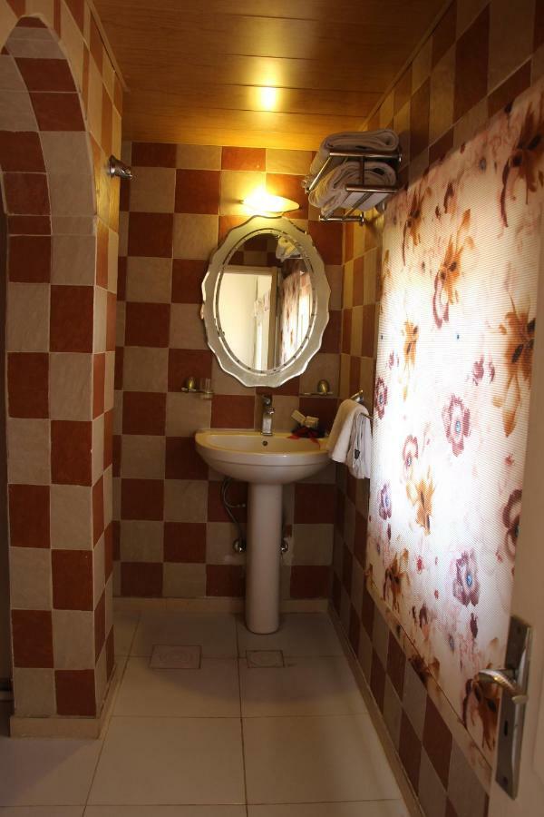 א-נאקורה Luna Motel מראה חיצוני תמונה