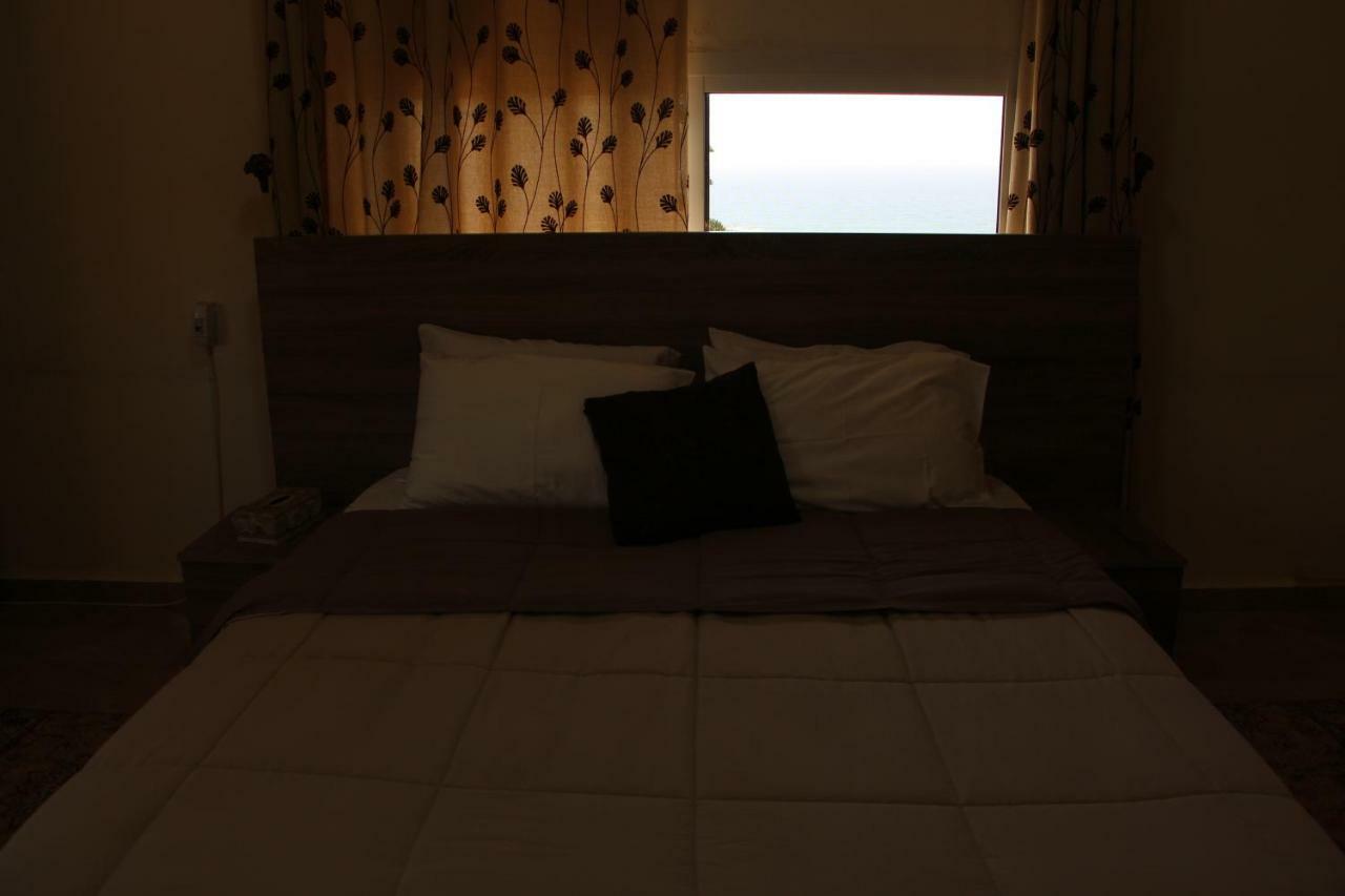 א-נאקורה Luna Motel מראה חיצוני תמונה